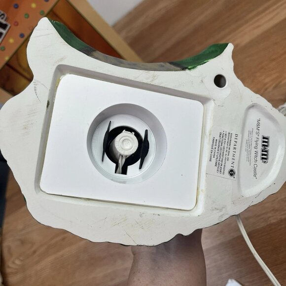 Dept 56 Halloween Flying Witch's Castle Light-up Animated Candy Dish M&Ms in Box - Picture 7 of 13